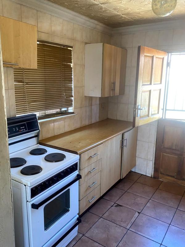 4 Bedroom Property for Sale in Protea North Gauteng