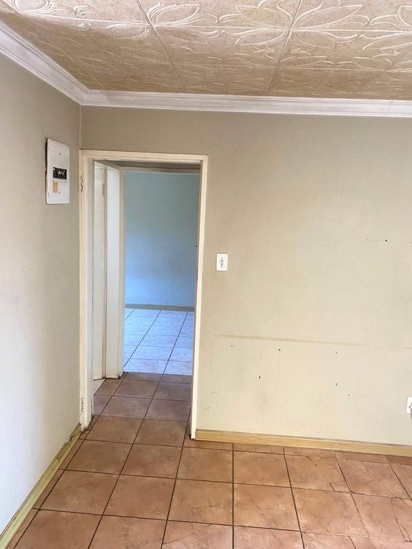 4 Bedroom Property for Sale in Protea North Gauteng