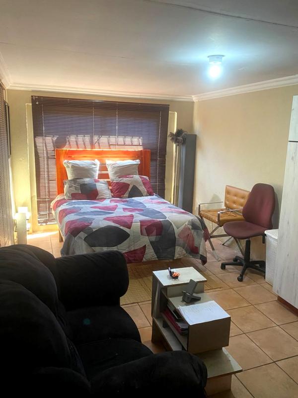 4 Bedroom Property for Sale in Protea North Gauteng