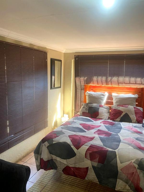 4 Bedroom Property for Sale in Protea North Gauteng