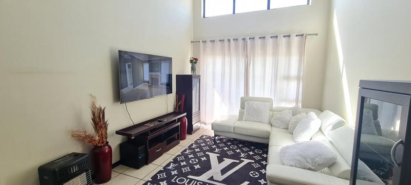 To Let 2 Bedroom Property for Rent in Greenstone Hill Gauteng