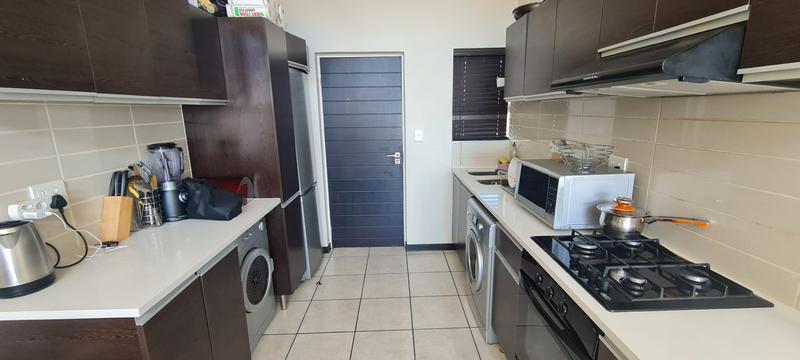 To Let 2 Bedroom Property for Rent in Greenstone Hill Gauteng