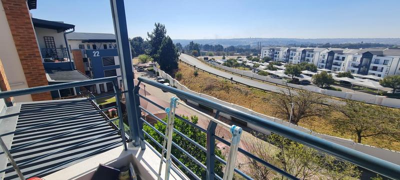 To Let 2 Bedroom Property for Rent in Greenstone Hill Gauteng