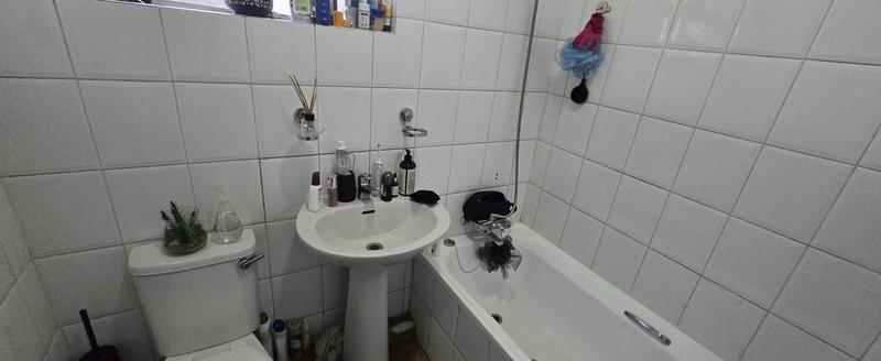 1 Bedroom Property for Sale in Bedford Gardens Gauteng