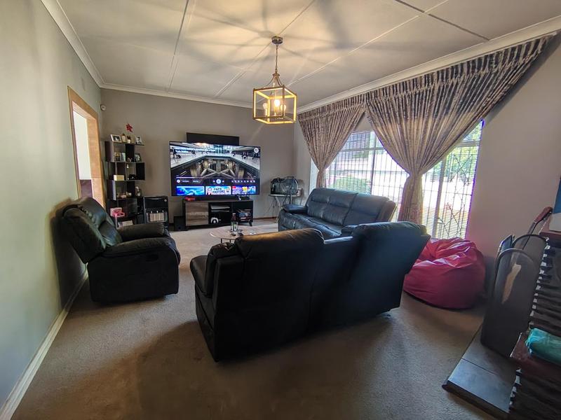 3 Bedroom Property for Sale in Dawnview Gauteng