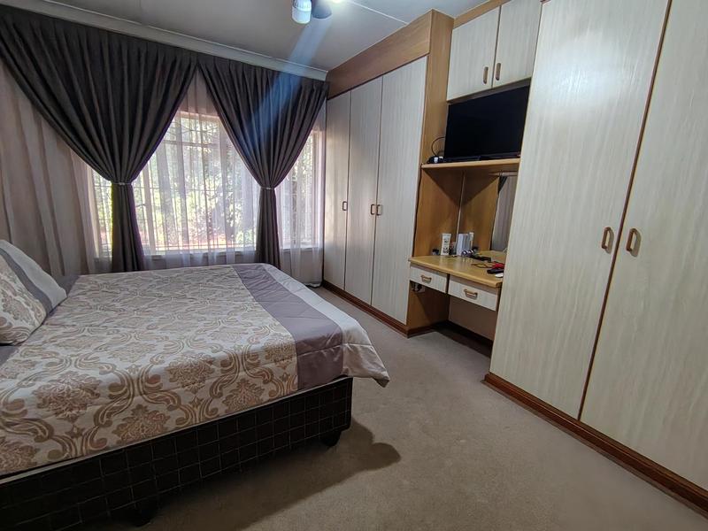 3 Bedroom Property for Sale in Dawnview Gauteng