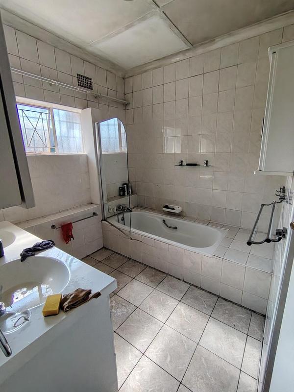 3 Bedroom Property for Sale in Dawnview Gauteng