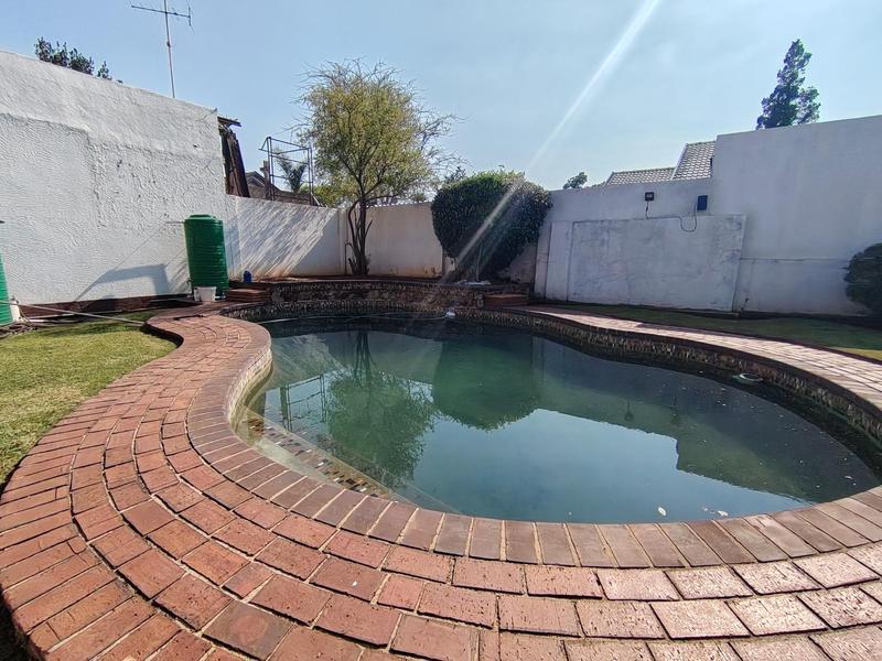 3 Bedroom Property for Sale in Dawnview Gauteng