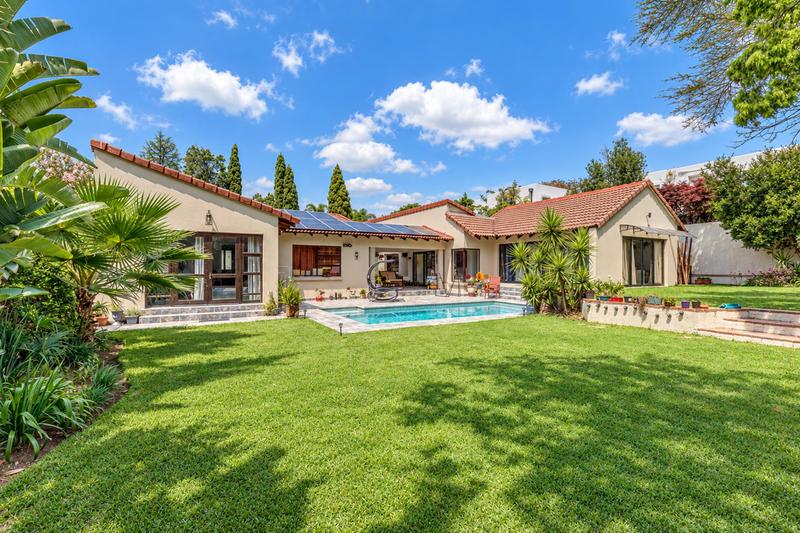 To Let 4 Bedroom Property for Rent in Fourways Gardens Gauteng