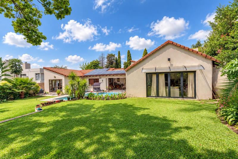 To Let 4 Bedroom Property for Rent in Fourways Gardens Gauteng
