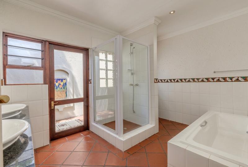 To Let 4 Bedroom Property for Rent in Fourways Gardens Gauteng