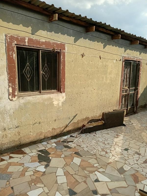 5 Bedroom Property for Sale in Drieziek Gauteng