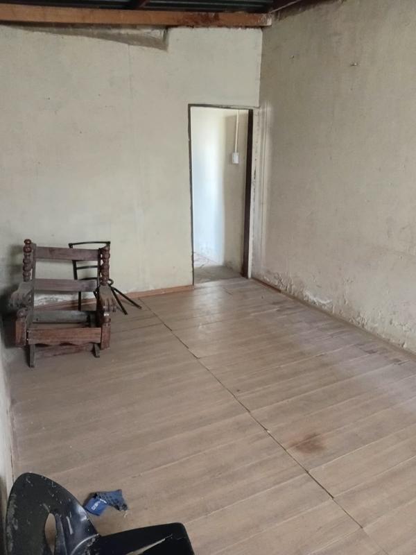 5 Bedroom Property for Sale in Drieziek Gauteng