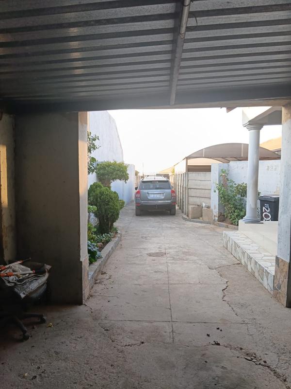 5 Bedroom Property for Sale in Goudrand Gauteng