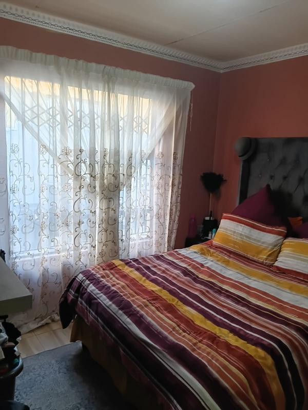 5 Bedroom Property for Sale in Goudrand Gauteng