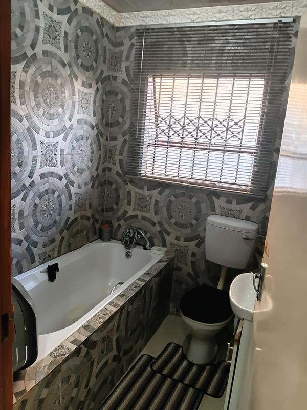 5 Bedroom Property for Sale in Goudrand Gauteng