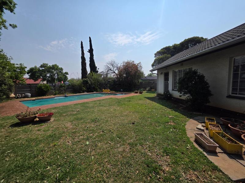 3 Bedroom Property for Sale in Rondebult Gauteng