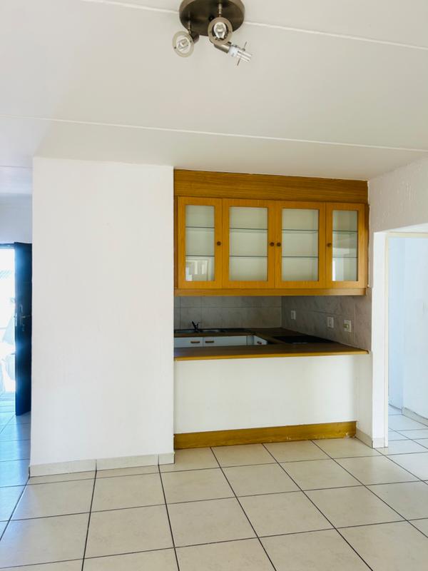 To Let 2 Bedroom Property for Rent in Mulbarton Gauteng
