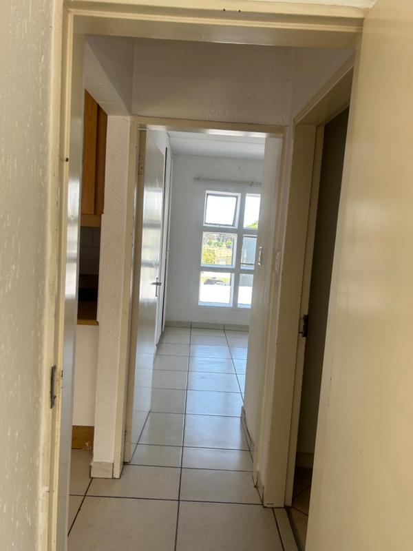 To Let 2 Bedroom Property for Rent in Mulbarton Gauteng
