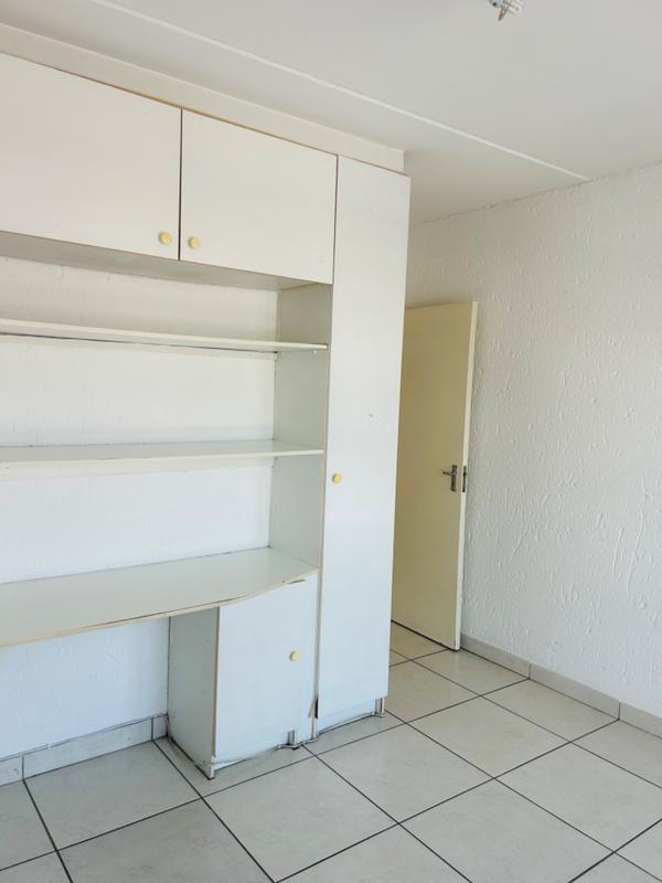 To Let 2 Bedroom Property for Rent in Mulbarton Gauteng