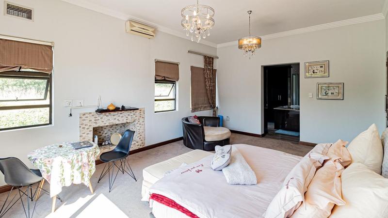 5 Bedroom Property for Sale in Woodmead Gauteng