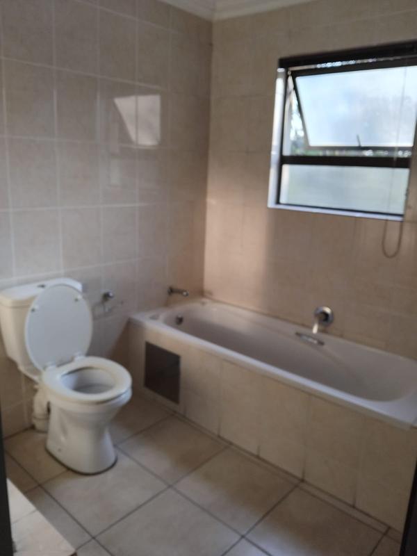 To Let 3 Bedroom Property for Rent in Fourways Gauteng