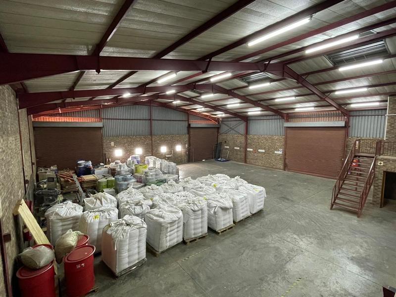 To Let Commercial Property for Rent in Rooihuiskraal Gauteng