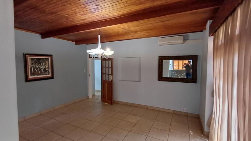 Commercial Property for Sale in Die Hoewes Gauteng