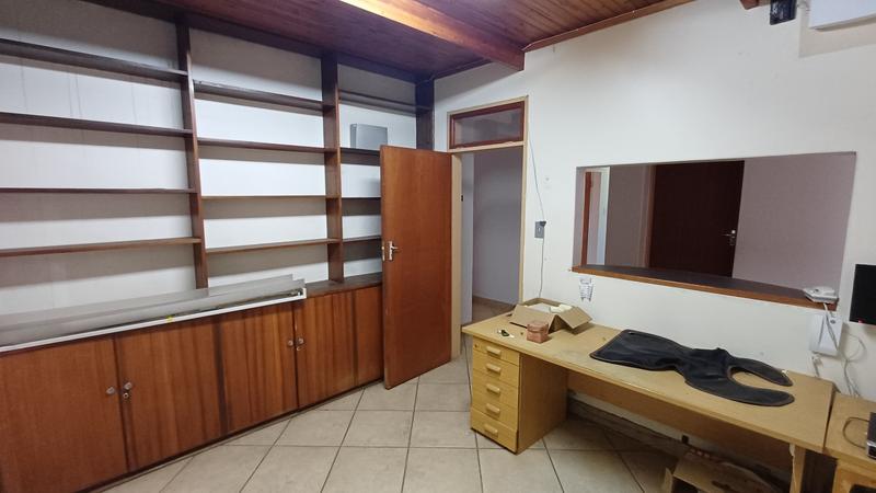 Commercial Property for Sale in Die Hoewes Gauteng