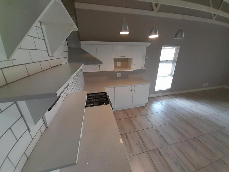 2 Bedroom Property for Sale in Zwavelpoort Gauteng