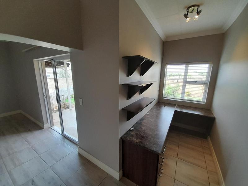 2 Bedroom Property for Sale in Zwavelpoort Gauteng
