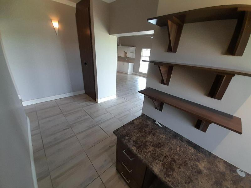 2 Bedroom Property for Sale in Zwavelpoort Gauteng