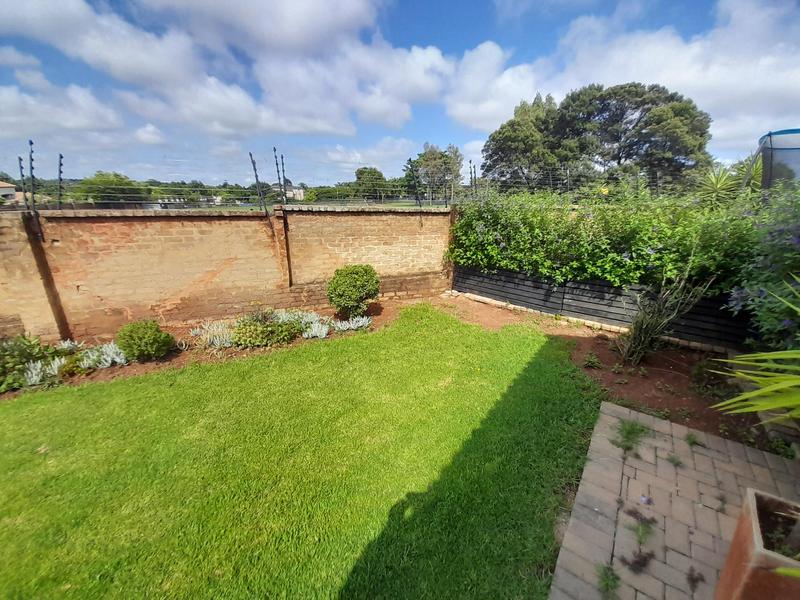 2 Bedroom Property for Sale in Zwavelpoort Gauteng