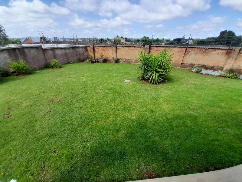 2 Bedroom Property for Sale in Zwavelpoort Gauteng
