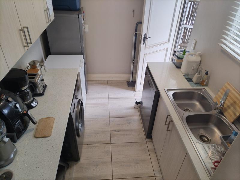 To Let 2 Bedroom Property for Rent in Olympus AH Gauteng