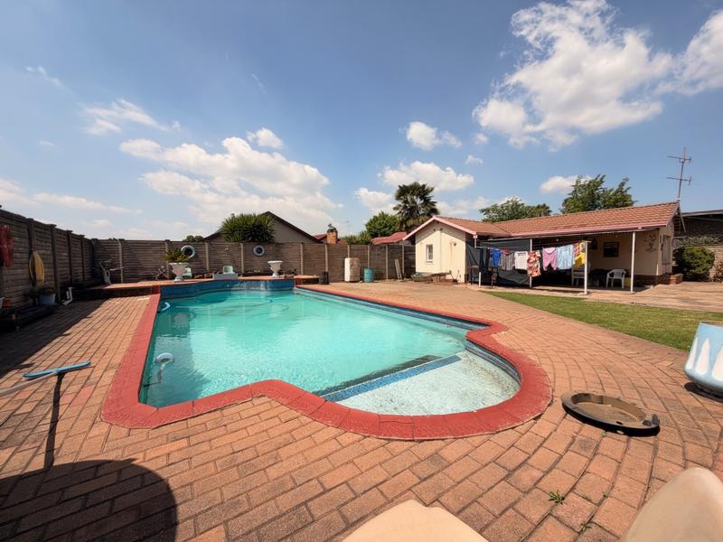 3 Bedroom Property for Sale in Vanderbijlpark SE 7 Gauteng