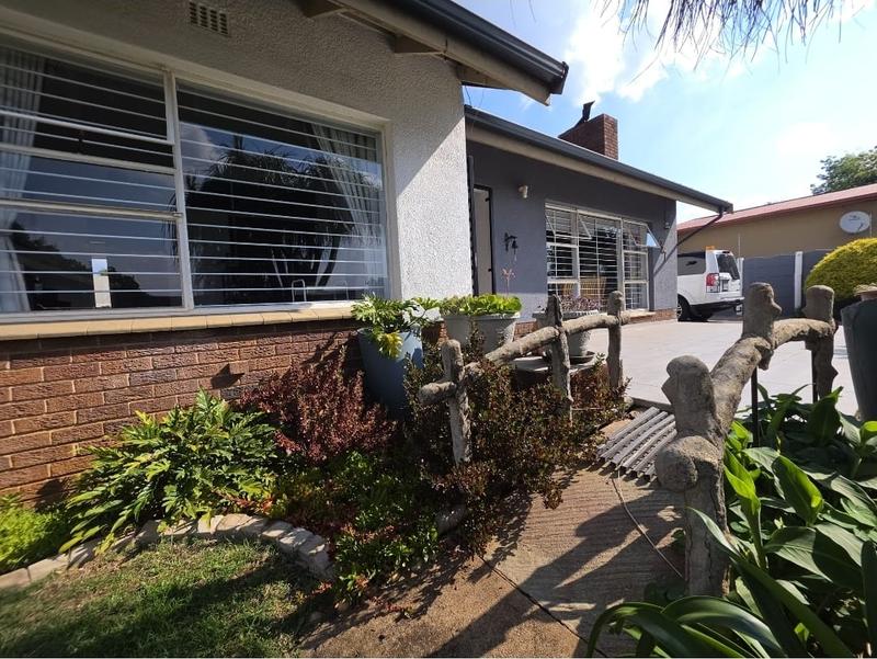 2 Bedroom Property for Sale in Raceview Gauteng
