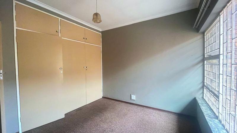 2 Bedroom Property for Sale in Flora Gardens Gauteng