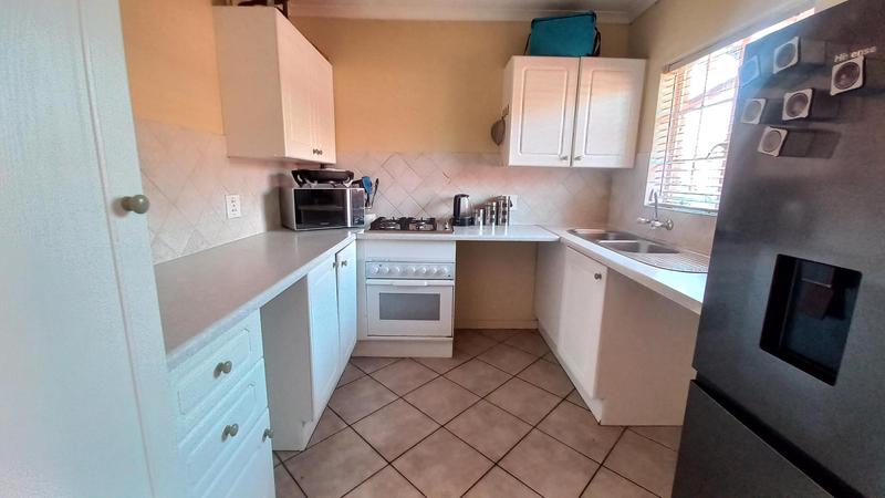 To Let 2 Bedroom Property for Rent in Rooihuiskraal North Gauteng