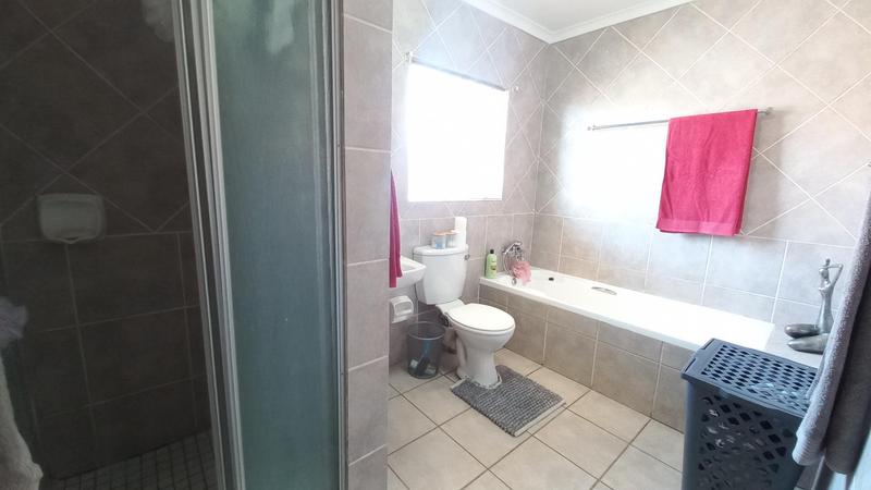 To Let 2 Bedroom Property for Rent in Rooihuiskraal North Gauteng