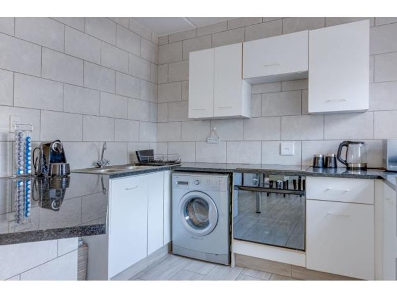 To Let 1 Bedroom Property for Rent in Morningside Gauteng