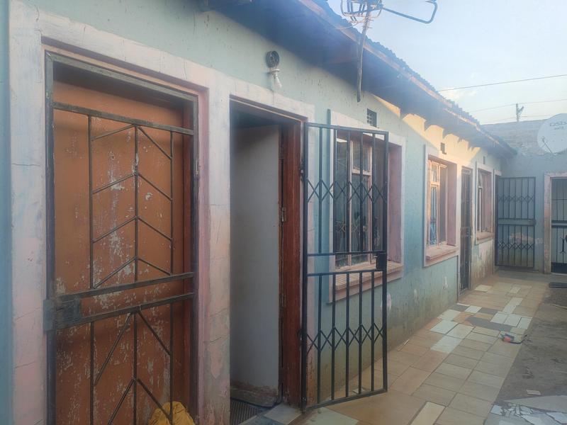 2 Bedroom Property for Sale in Katlehong South Gauteng