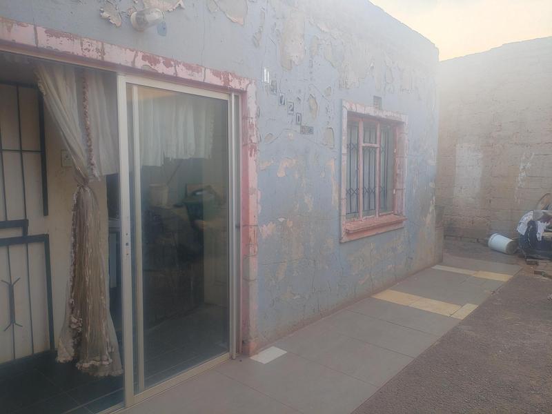 2 Bedroom Property for Sale in Katlehong South Gauteng