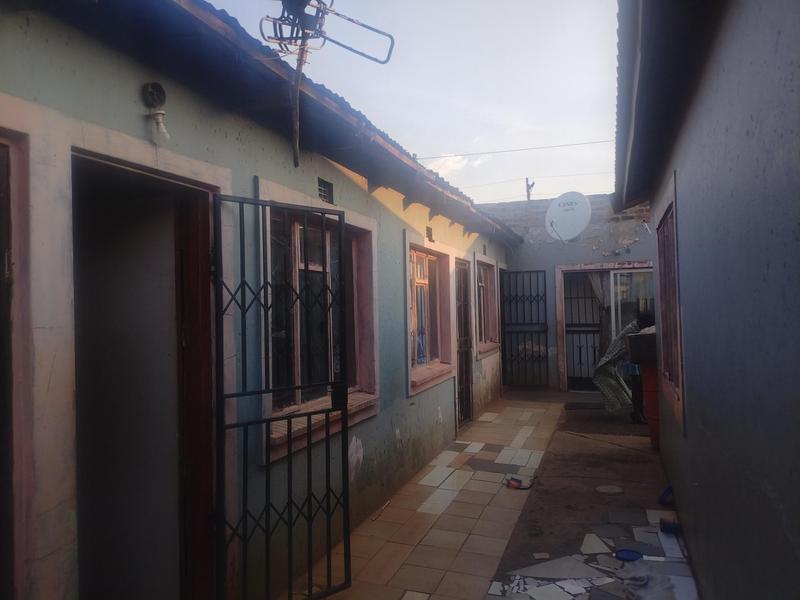 2 Bedroom Property for Sale in Katlehong South Gauteng