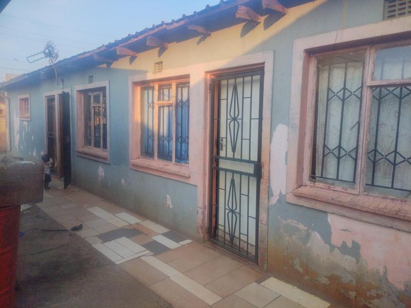 2 Bedroom Property for Sale in Katlehong South Gauteng