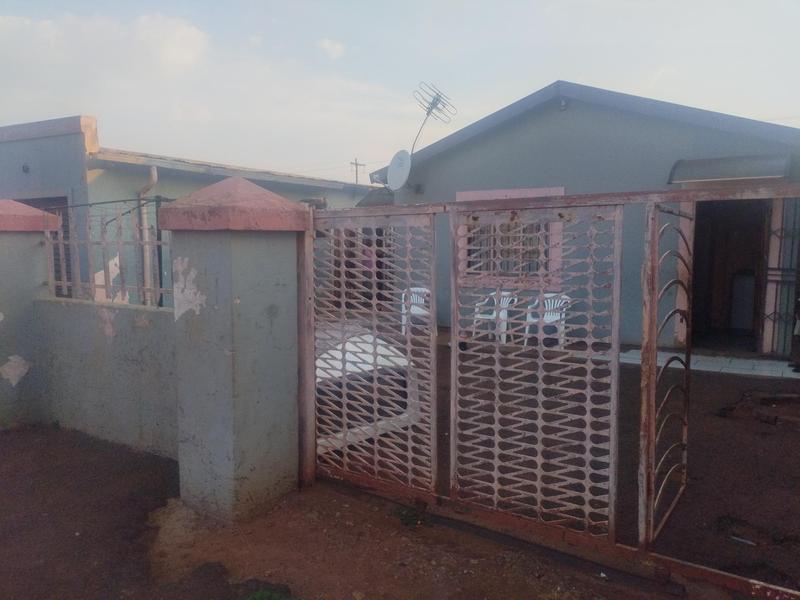 2 Bedroom Property for Sale in Katlehong South Gauteng