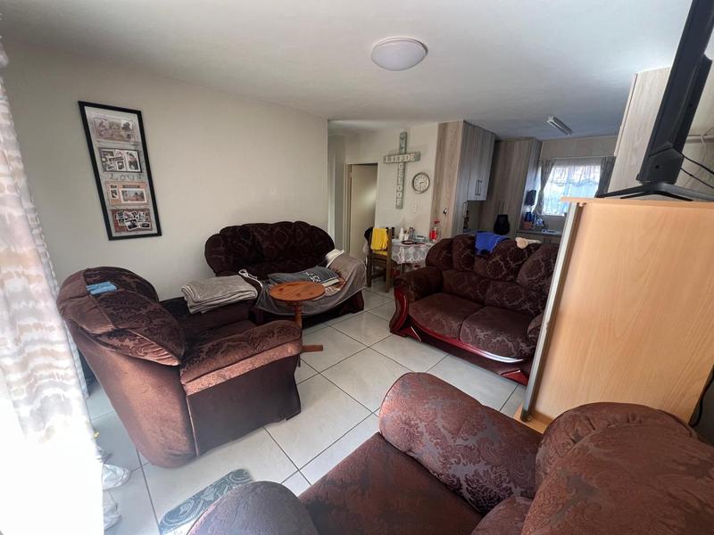 2 Bedroom Property for Sale in Helikonpark Gauteng