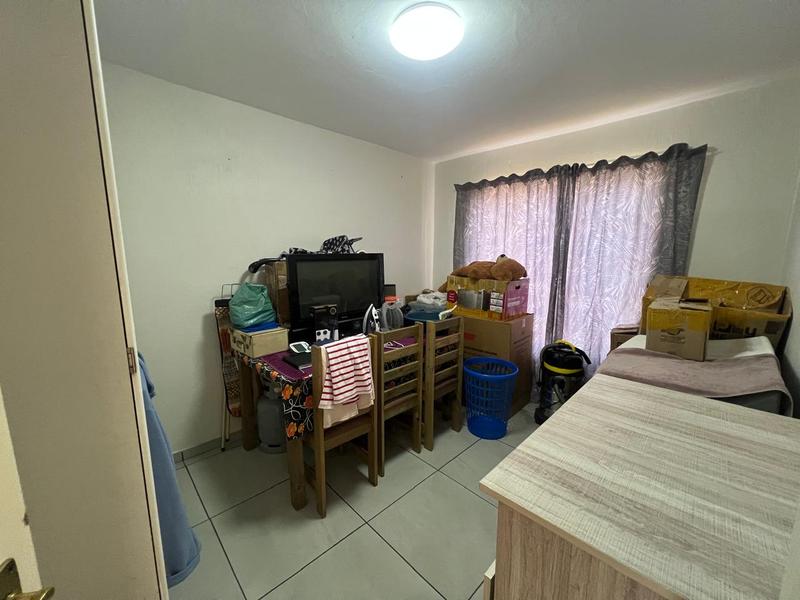 2 Bedroom Property for Sale in Helikonpark Gauteng