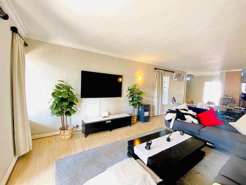 To Let 2 Bedroom Property for Rent in Edenburg Gauteng
