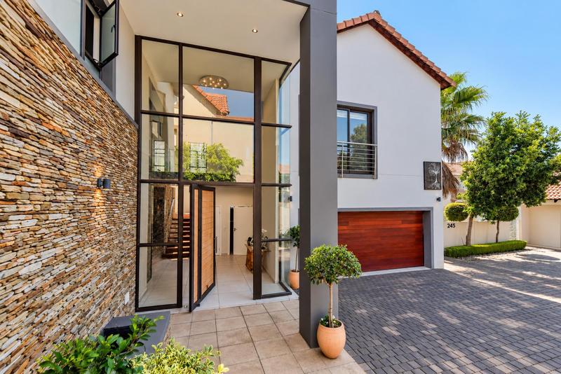 4 Bedroom Property for Sale in Broadacres Gauteng